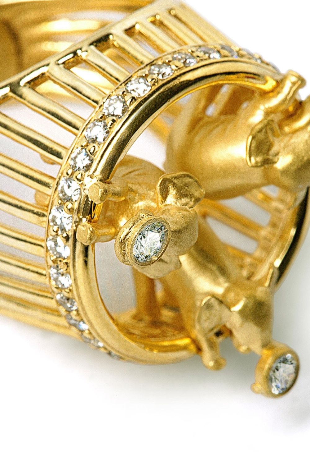 Close-up detail of the Off To Savannah Ring handcrafted by Piayuli