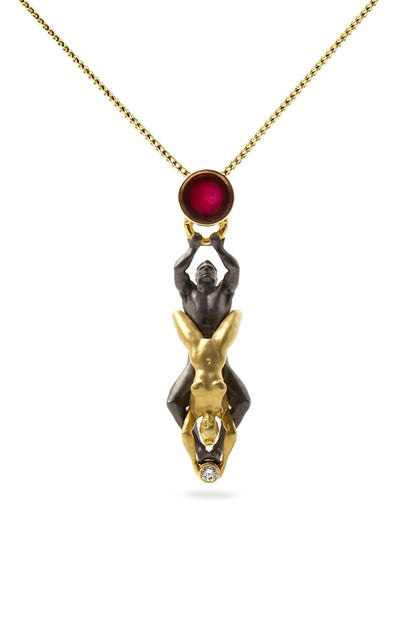 0.10ct diamond detail on the Allies Necklace