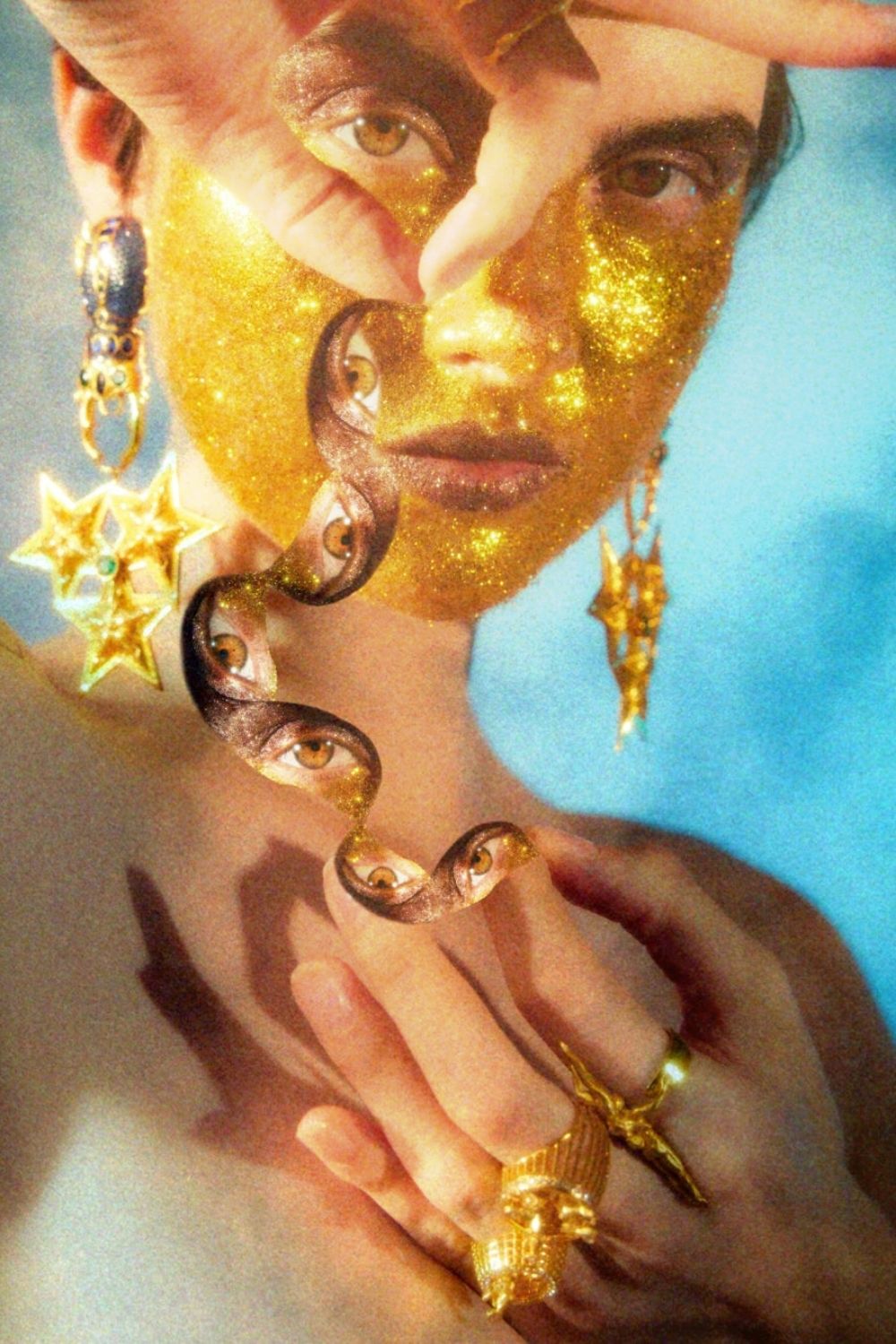 Side profile of the Carmel Ring showcasing artistic craftsmanship
