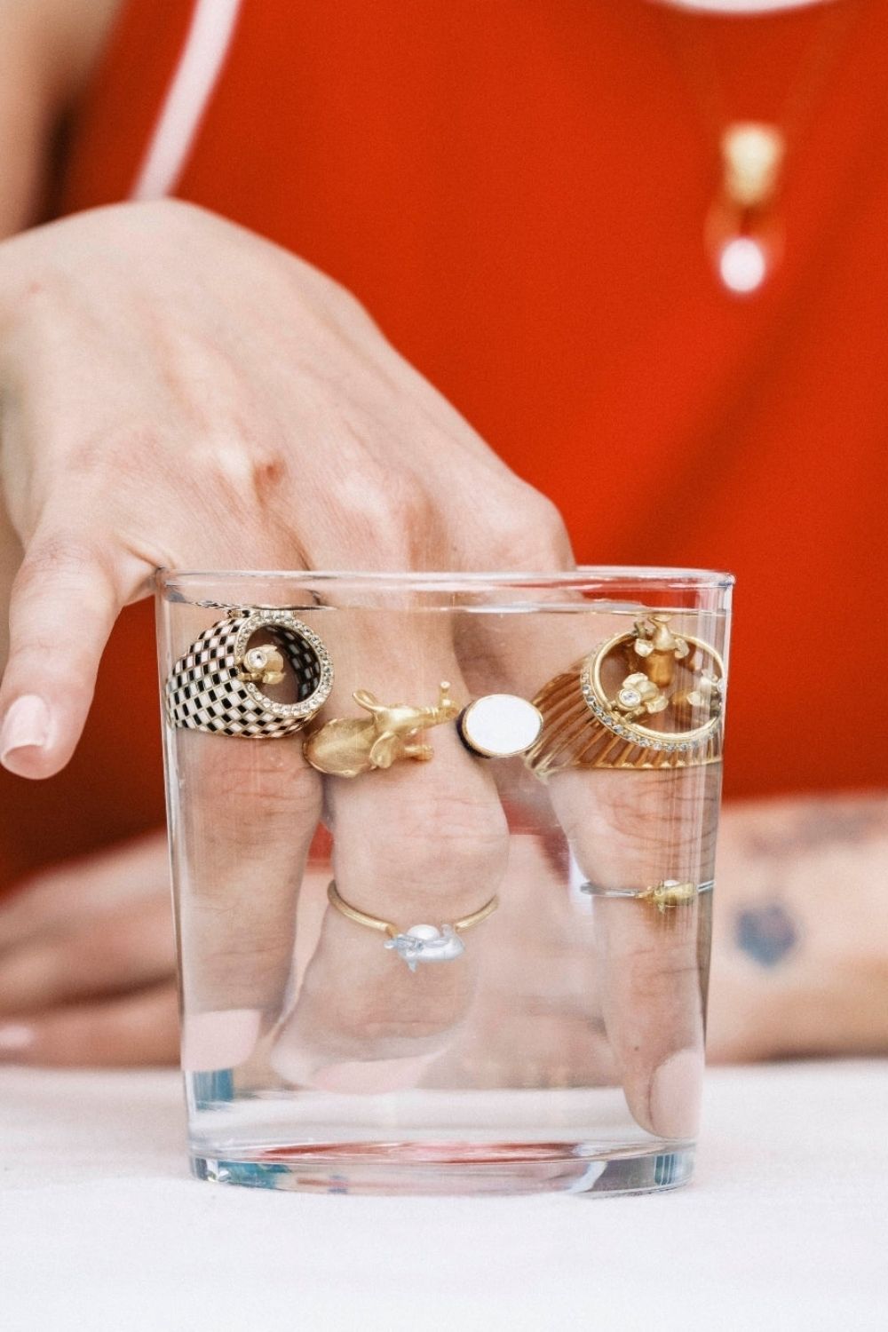 Side profile of the handcrafted Dumbo Ring by Piayuli