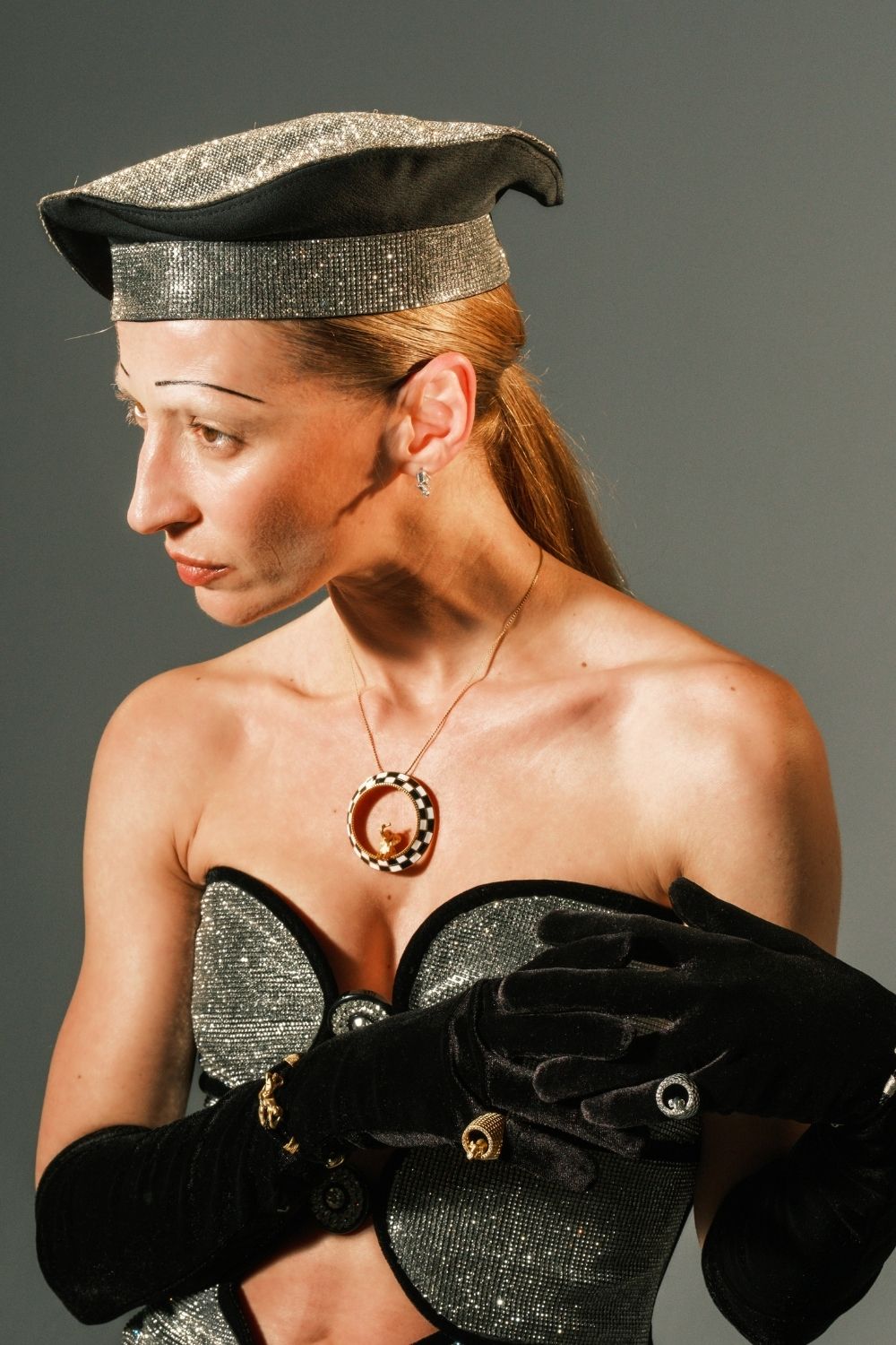Woman wearing the Joy Necklace by Piayuli