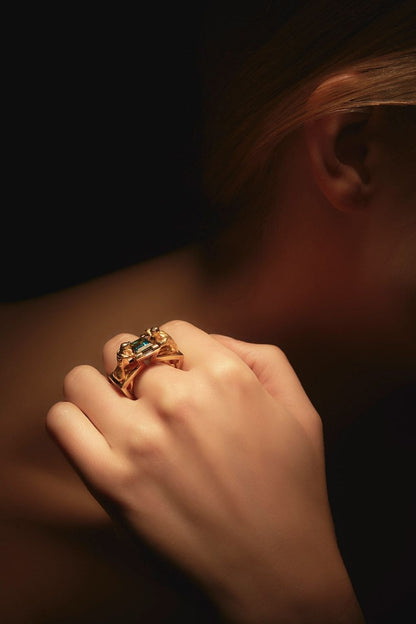 Close-up detail of the Promise Ring handcrafted by Piayuli
