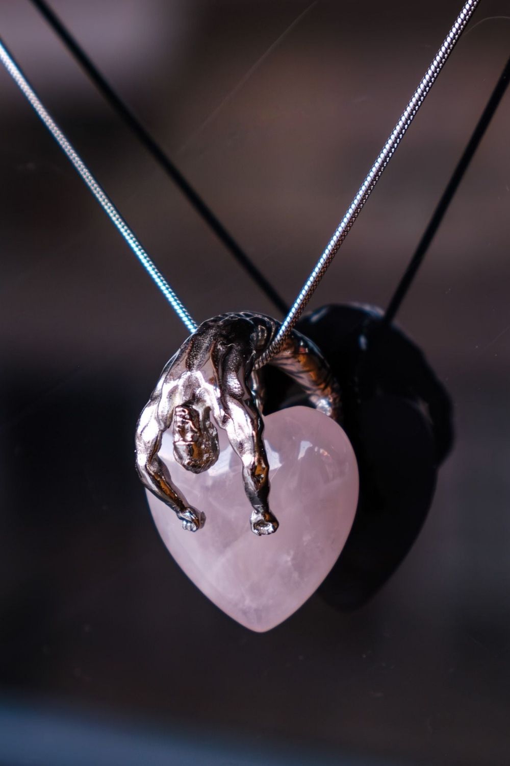 Close-up detail of the Rose Quartz Lover Necklace by Piayuli