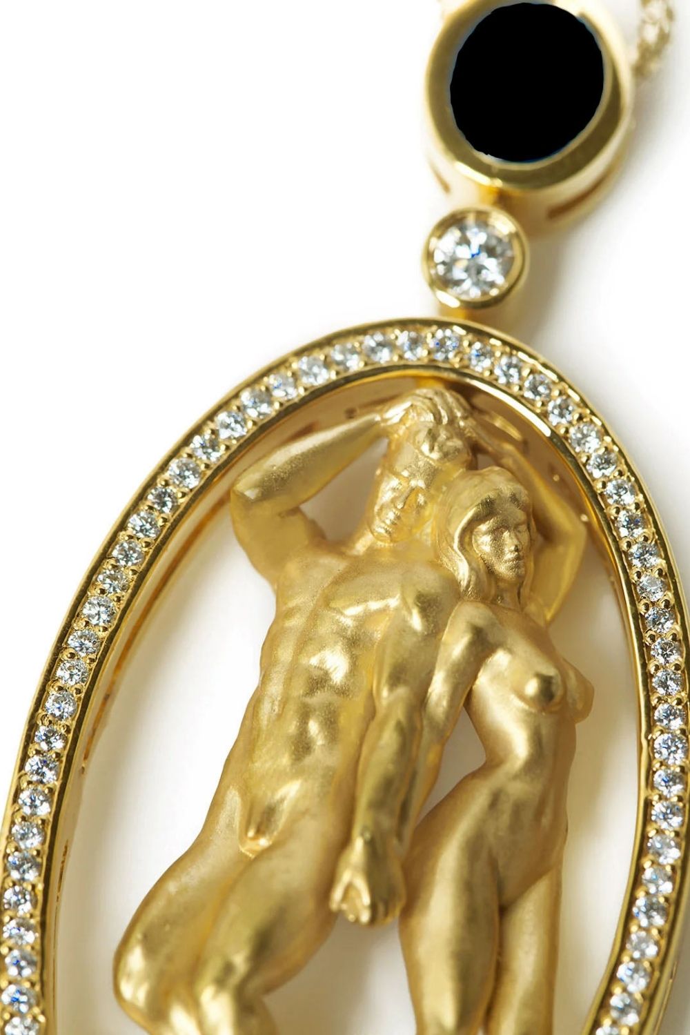 0.45ct zircon detail on The Venue Necklace