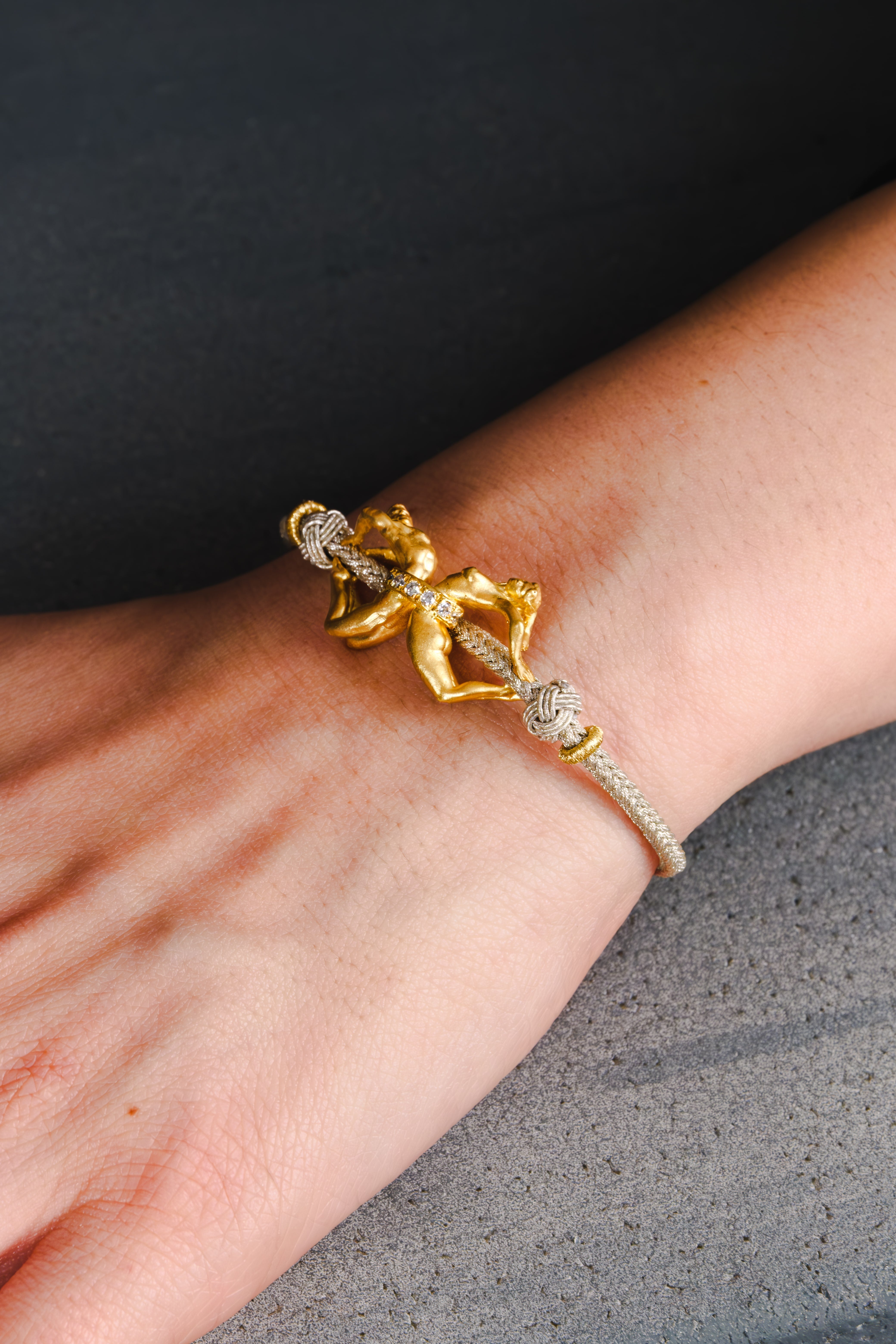 0.20ct zircon circle detail on Unity Beige Bracelet