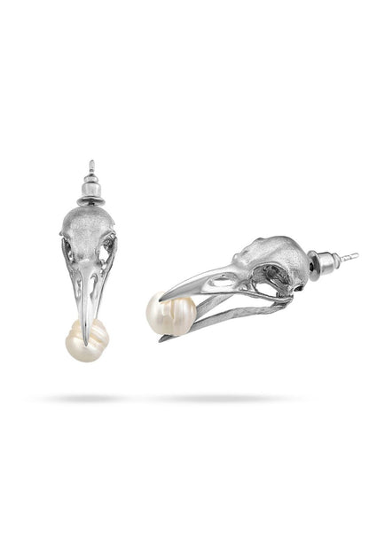 Close-up detail of the Wisdom Pearl Earrings featuring natural sea pearls